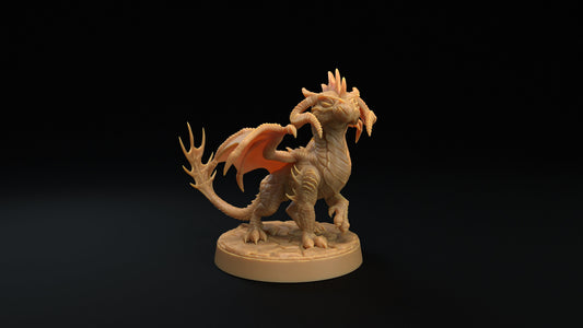 Venomsnap Wyrmling Miniature | Dragon Trappers Lodge