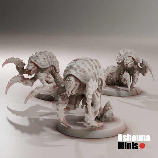 Centipede Larvae Miniatures (Set of 3 w/ bases) | Oshouna Minis